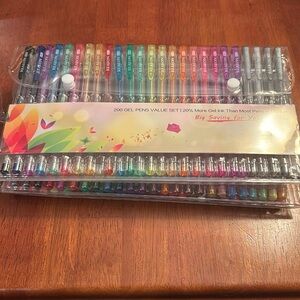 Reaeon 200 gel pens, new in box